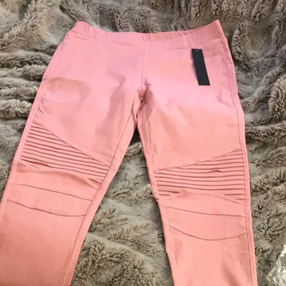 Moto Jeggings in Mauve - Picture 2 of 6